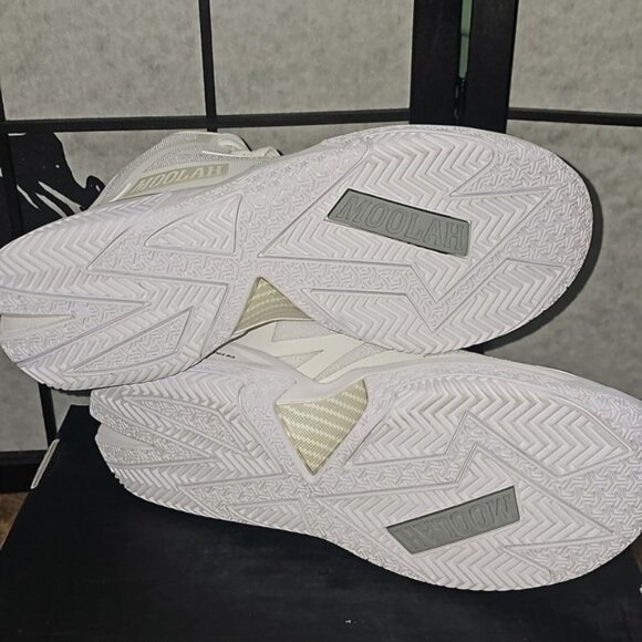 Moolah Women's Triple Double White Sneakers Basketball Shoes Size 8 New - Picture 7 of 10